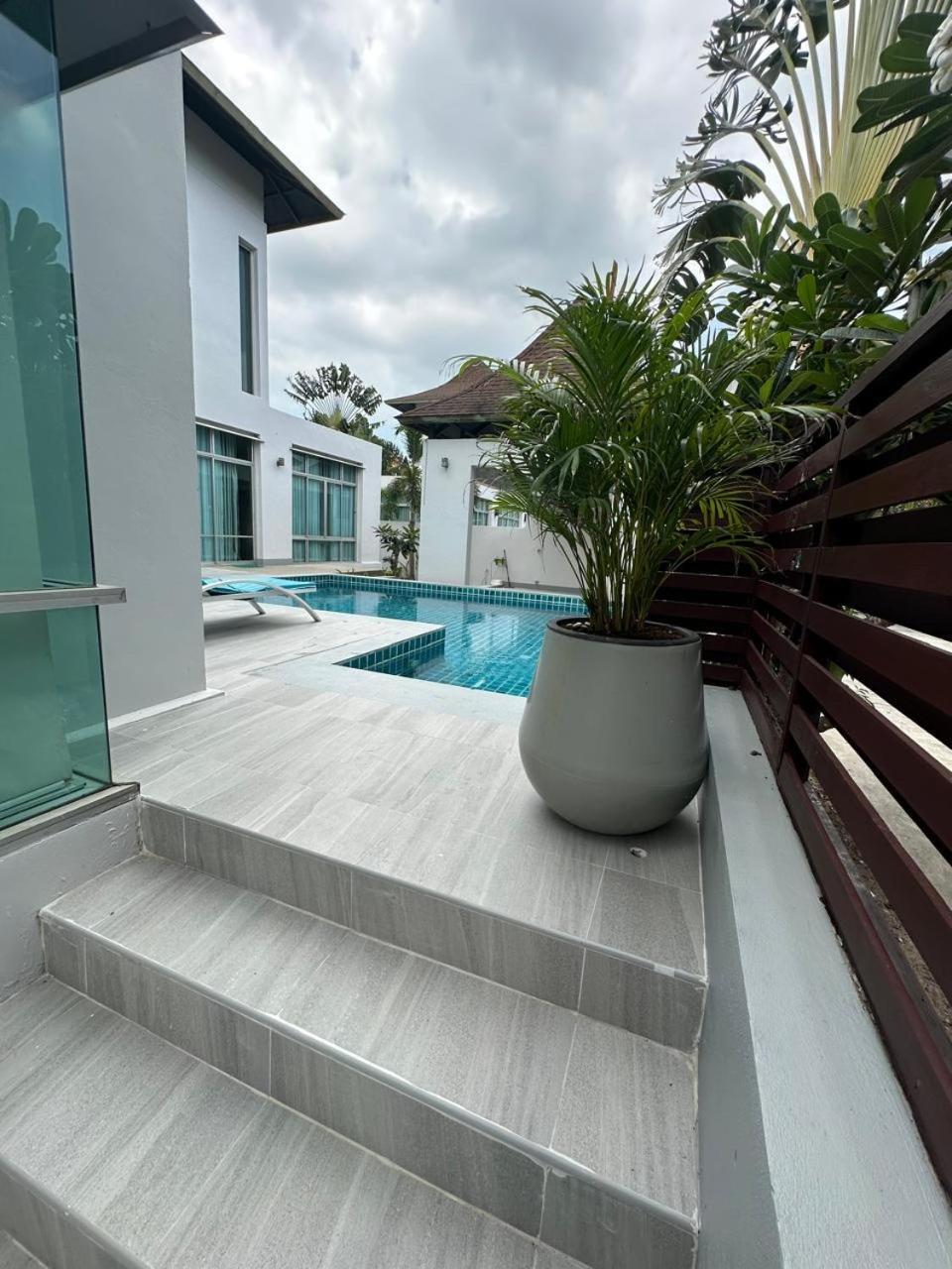 Holiday Pool Villa Praia de Jomtien Exterior foto