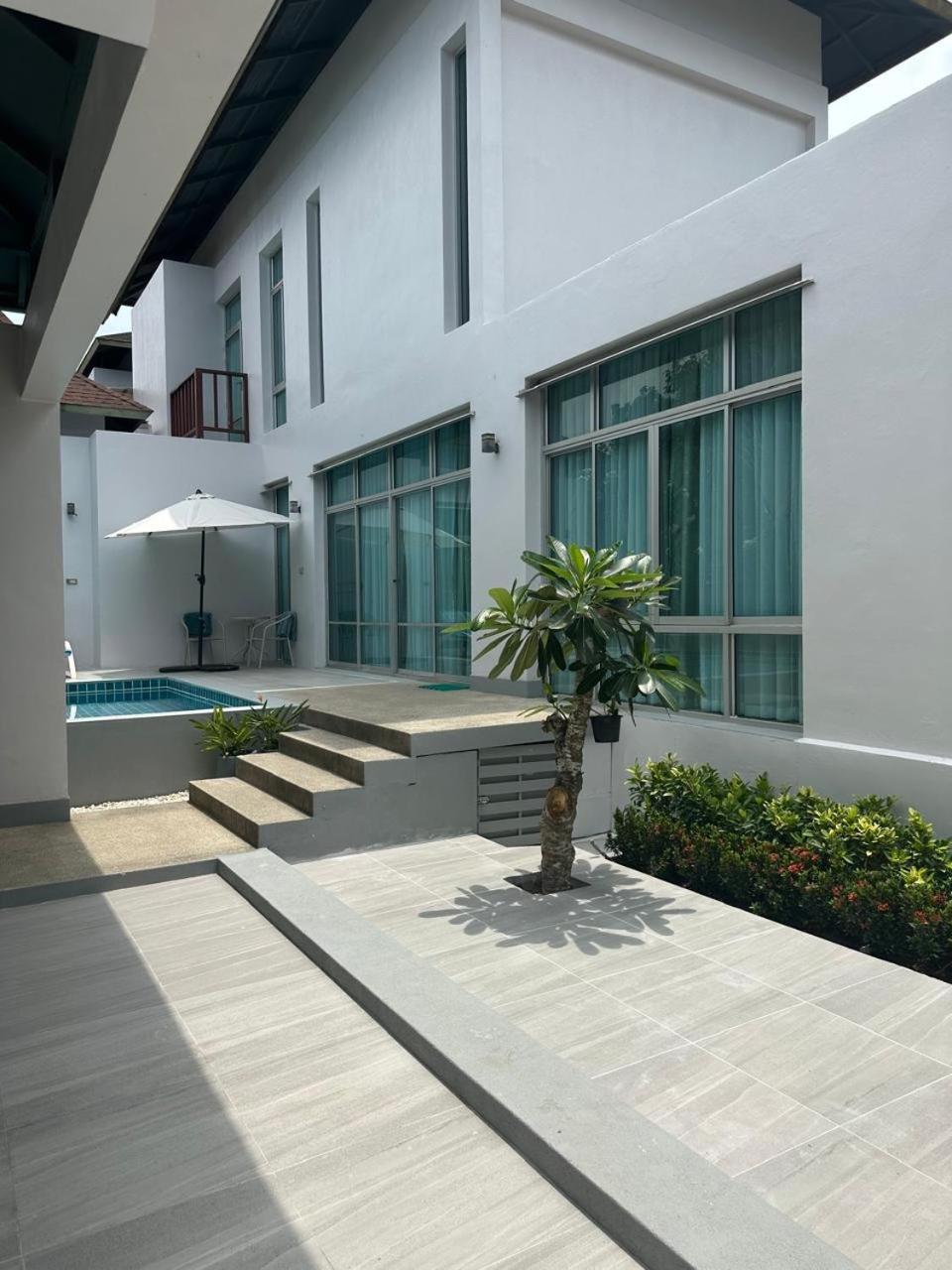 Holiday Pool Villa Praia de Jomtien Exterior foto