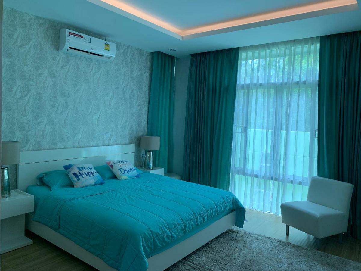 Holiday Pool Villa Praia de Jomtien Exterior foto